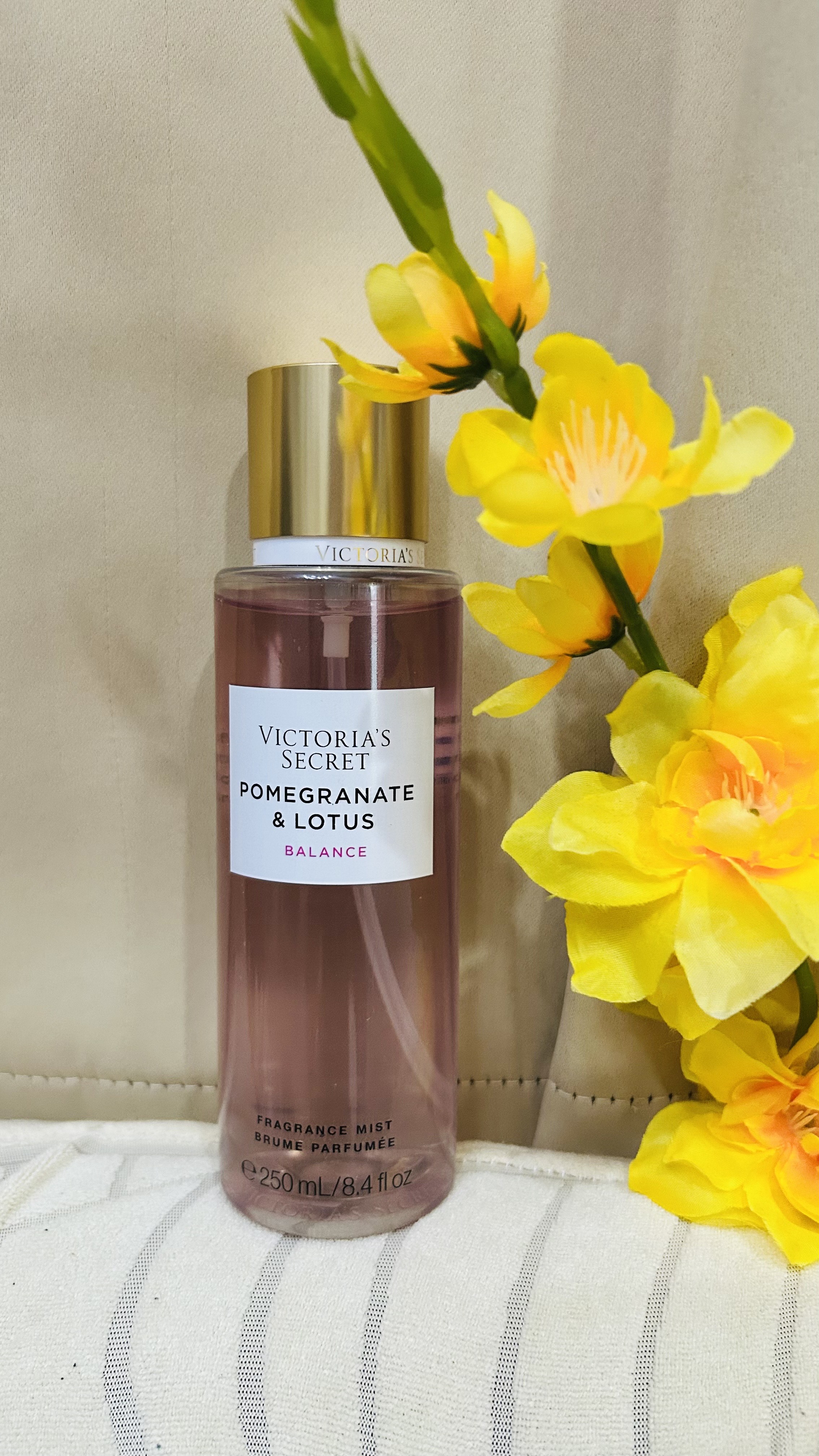Victoria's Secret Pomegranate Lotus Body Mist 250ml